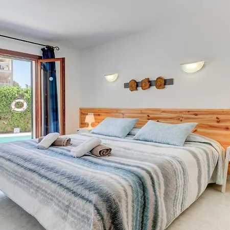 Apartment Colomar 8 *